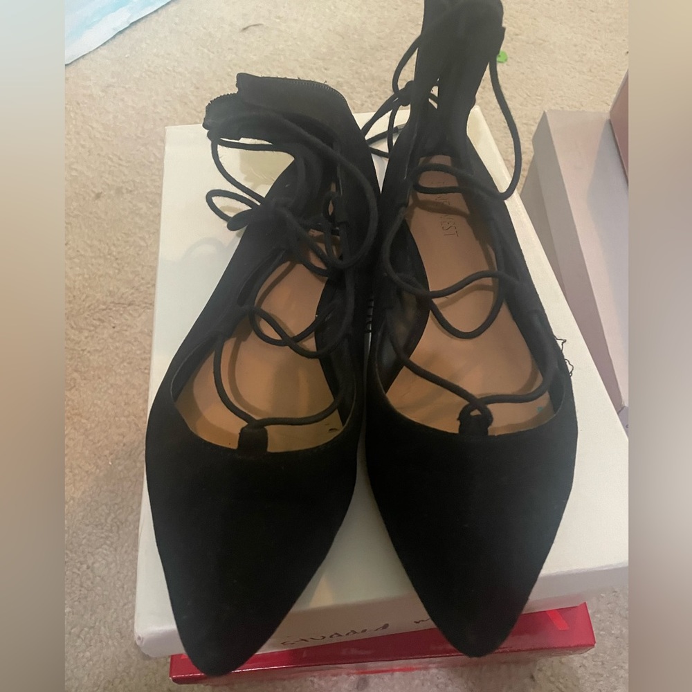 Nine West black lace up flats size 8